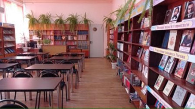 Оказание консультативной помощи в поиске и выборе источников информации.